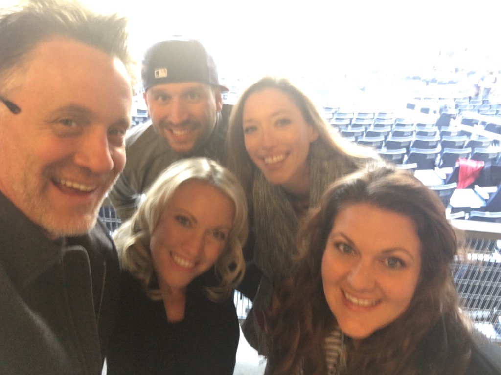 jayraftery's tweet photo. Out from California for our first Yankee Game!!! Go Yankees!! #YankeeConnect #Cocoons https://t.co/Sw9LnJNFRF