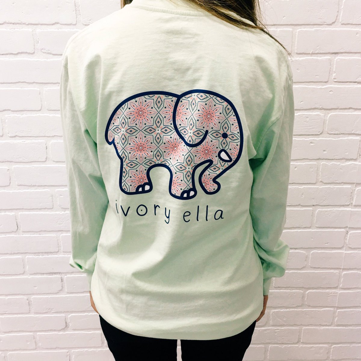 shopivoryella's tweet photo. Giving away 5 to be released Celadon Kaleidoscope prints this Sunday @ 10PM EST!!! 🐘💕✌🏼️

MUST RT &amp; FOLLOW to win 💫✨ https://t.co/WsFclhheCf