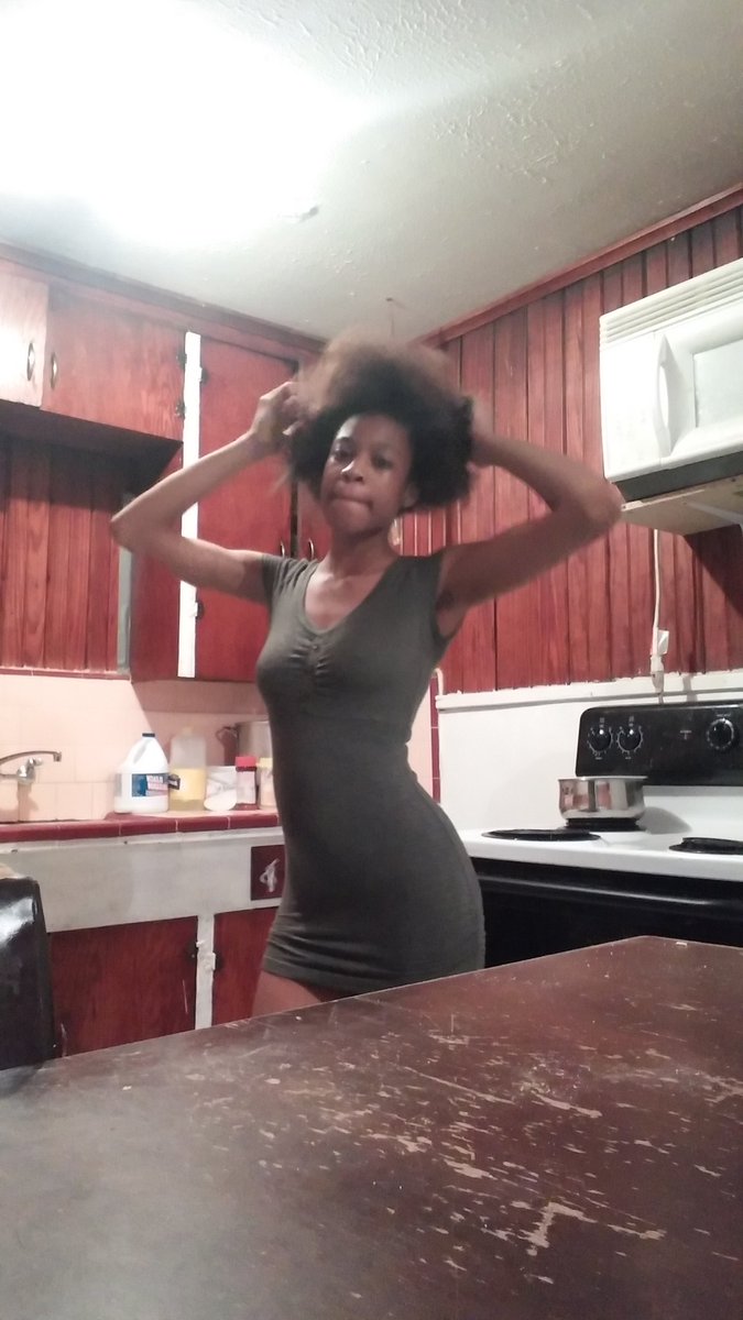 qveen_zori's tweet image. I was cute asf