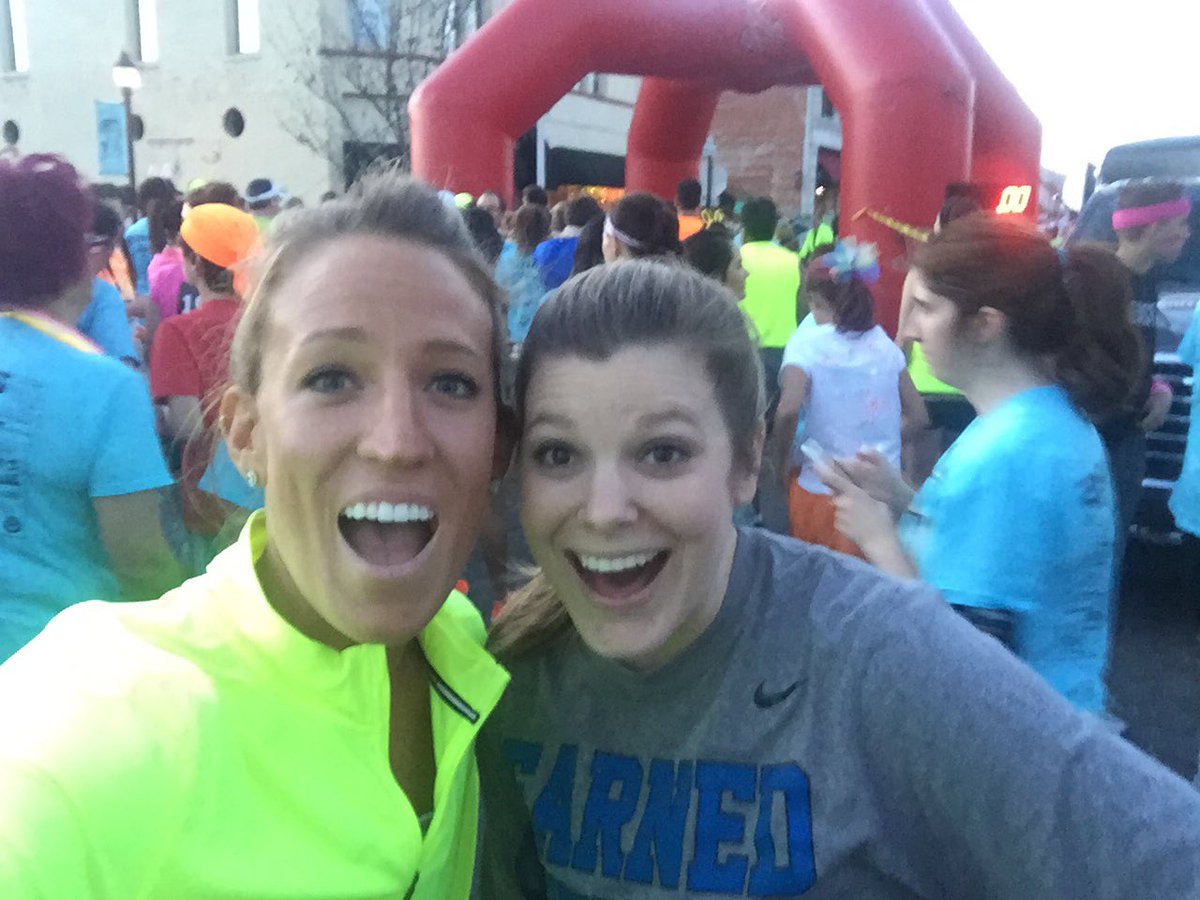 kparker85's tweet photo. Glow run time with @SarahBWhitfield! https://t.co/AvhzbNyjPE