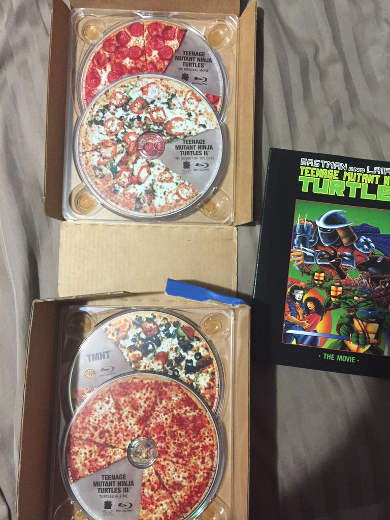 XNotMalcolm's tweet photo. It's on! #CinemaChat #TMNT #TeenageMutantNinjaTurtles #90s #Henson https://t.co/7GqlOyAvnW