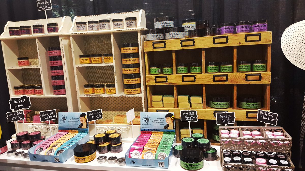 JustOutAndAbout's tweet photo. Hard to miss @BeeFree23's booth &amp; the Queen Bee herself at the #GreenLivingShow. #naturalbeauty #ItsTheBalm #vintage https://t.co/fEE4dTysuu