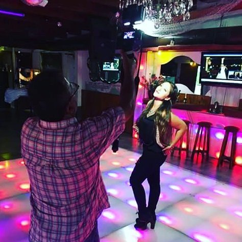 #grabacion #contrabandotv con el camarógrafo mas divertido que conozco! #BuenasNoches #BuenViernes