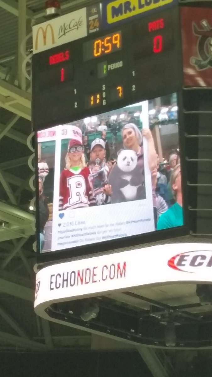 fb_andersen's tweet photo. #fanforlife @Rebelshockey @joewhitbread https://t.co/gVwQSqXxNQ