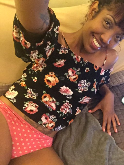 My next Free Live Show on @SugarInstant is about to begin in 5mins!!!! Dont be late for our #FridayNightDate<a class="tags" href="/tag/sugarinstant">@sugarinstant</a><a href="/tag/fridaynightdate"class="tags"><span>#fridaynightdate</span></a>