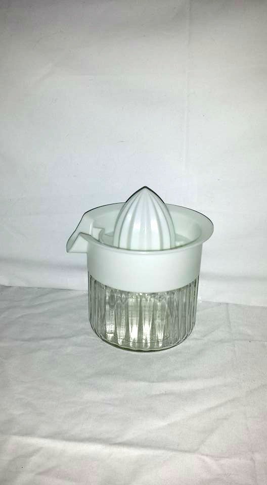 JunkYardBlonde's tweet photo. Vintage Ribbed Glass Citrus Juicer,Plastic Citrus Reamer,Glass St… https://t.co/2OMZp8uV8w #Vintage #GlassStorageJar https://t.co/K2Y4J9dLFu