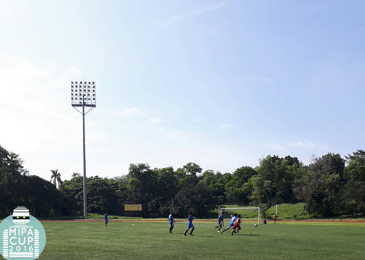 [PERTANDINGAN SEPAKBOLA MIPA CUP]

Pertandingan sepakbola⚽ dimenangkan oleh: Geografi (2) vs Fisika (0). Congrats!