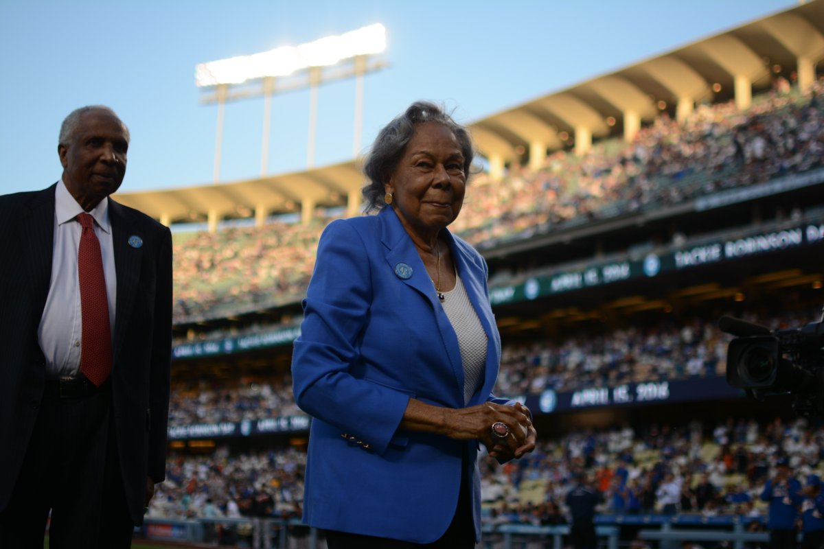 Dodgers's tweet photo. Tonight, we celebrate #JackieRobinsonDay with Jackie's wife, Rachel Robinson. #ThankYouJackie https://t.co/I8fUSqggcv