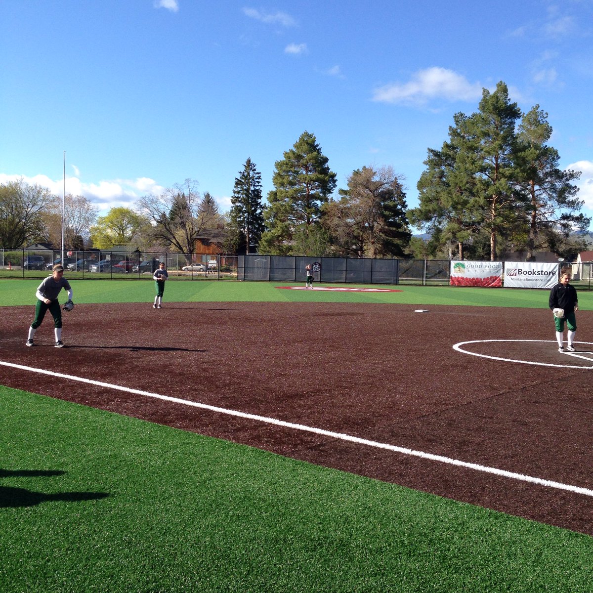 BSherSB's tweet photo. Viks Softball got work done today in Montana. Ready to take on the Griz! #PSUSB #BeUncommon https://t.co/roViGSwjQs