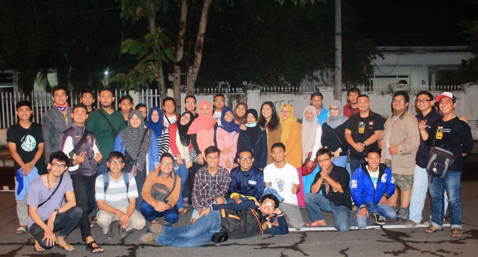 Squad tmn2 <a href="/FOBSurabaya/">F.O.B Surabaya</a>, @sebung_SBY, BAC Sby, mmbgikn 277 nasi dan 240 air mnum utk kaum Dhuafa d Sby