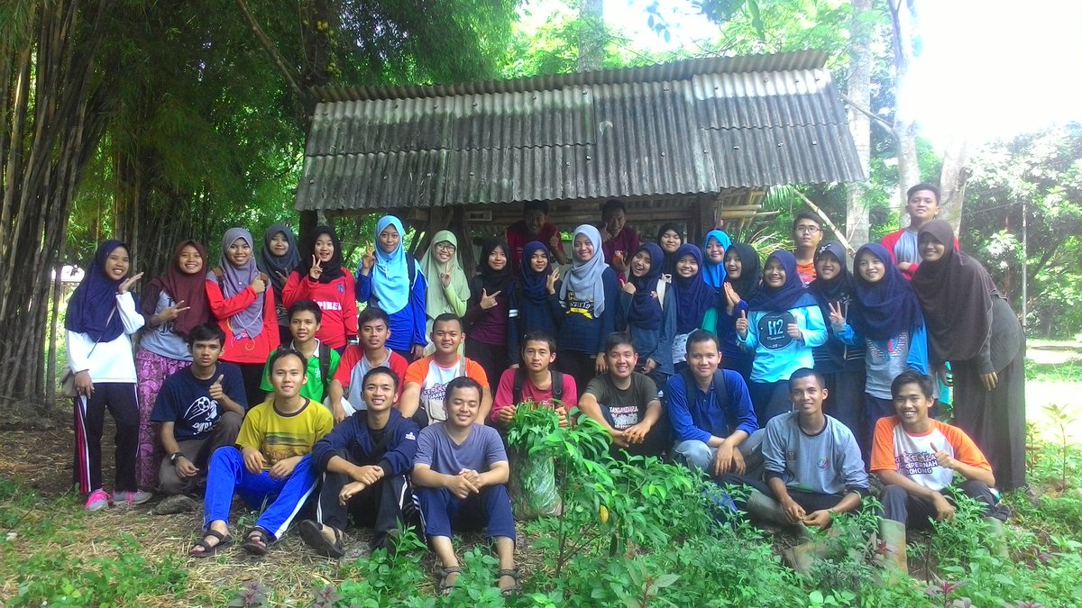 Daan acara diakhiri dengan foto bersama #FarmingAcademy2016 #FATurunLapang <a href="/bemkmipb/">BEM KM IPB</a> <a href="/ipbofficial/">IPB</a> @tweetipb