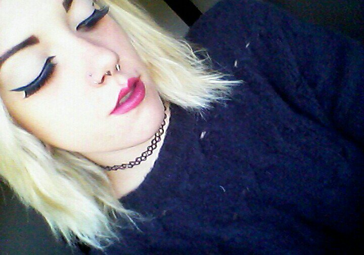 spac3d0ll's tweet photo. My makeup was bonb af today
#makeuponfleek #sharpwings #hellalashes https://t.co/cgWF2hqUqJ