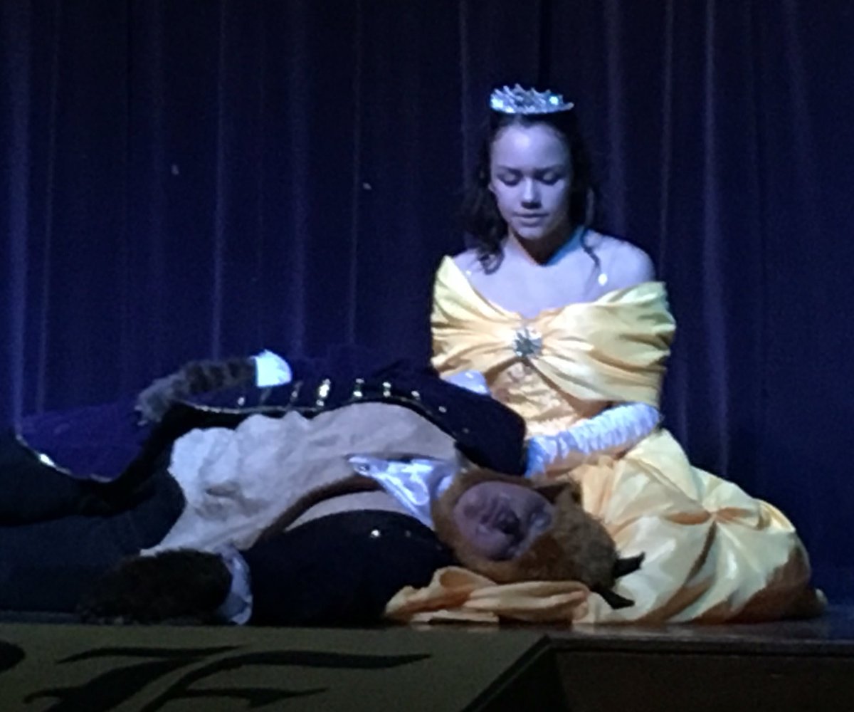 GSCelem's tweet photo. Sammi M. And Rudy D. as Belle and Beast. Wonderful performance! #GSCstage2016 #GSCdifferent https://t.co/4GRSHUIyWH