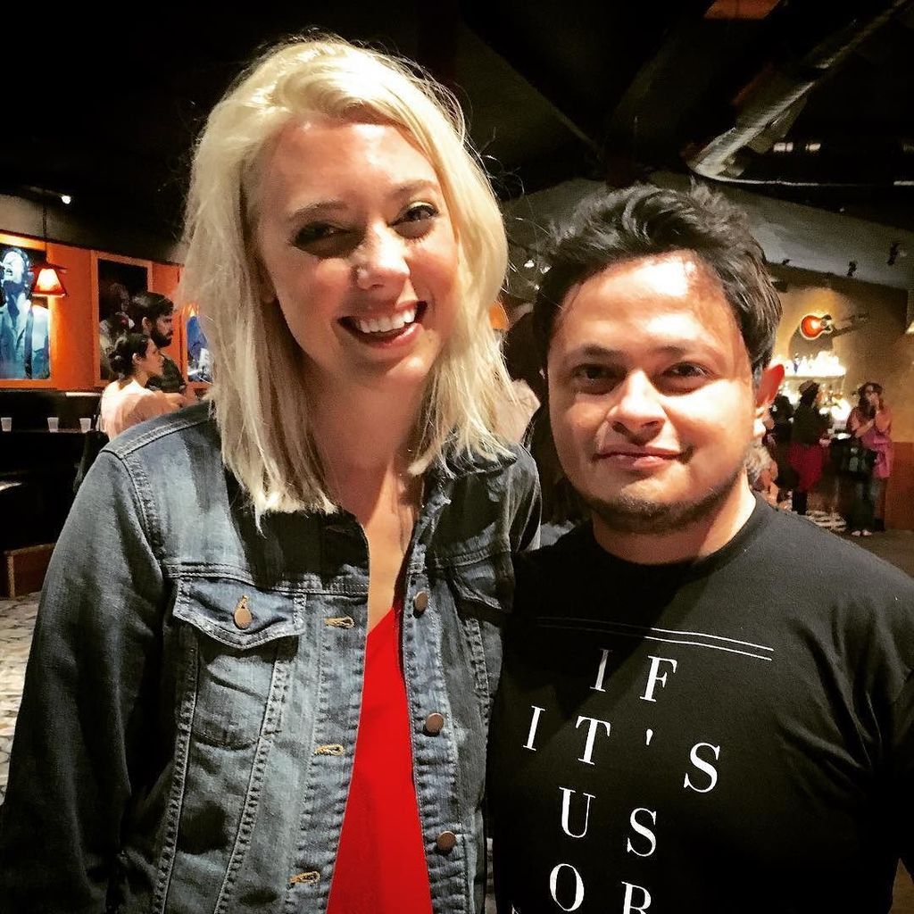 zamer's tweet photo. i'm proud to call myself the first @sarahdosseytx's fan from mexico π #onewildlifetour https://t.co/LnDEYv4oXL https://t.co/cV44VxzCMp
