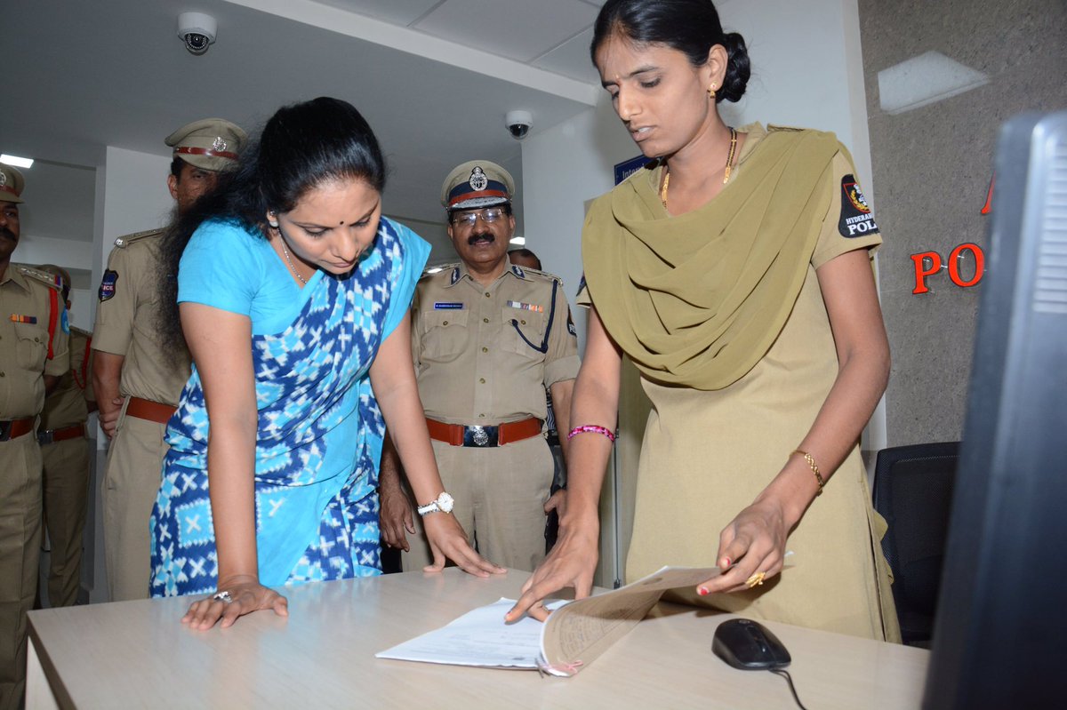 RaoKavitha's tweet photo. Glad for T-Police! Noticed women feel cnfident d'ling with women policeofficers. https://t.co/ZXJ1hzsgBX