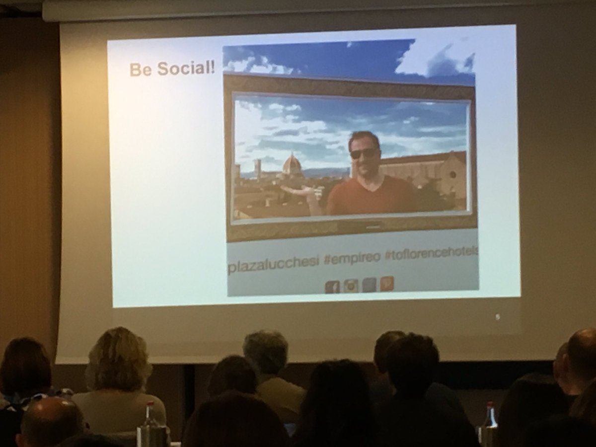 raky_8's tweet photo. #BeSocial il potere della condivisione al @DigitalMarkTu https://t.co/Zl2X4gWTlz