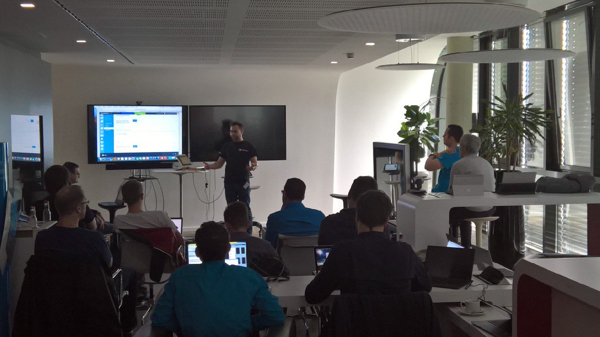 Ra_Koellner's tweet image. Tim mit #Azureidentity  #gab2016