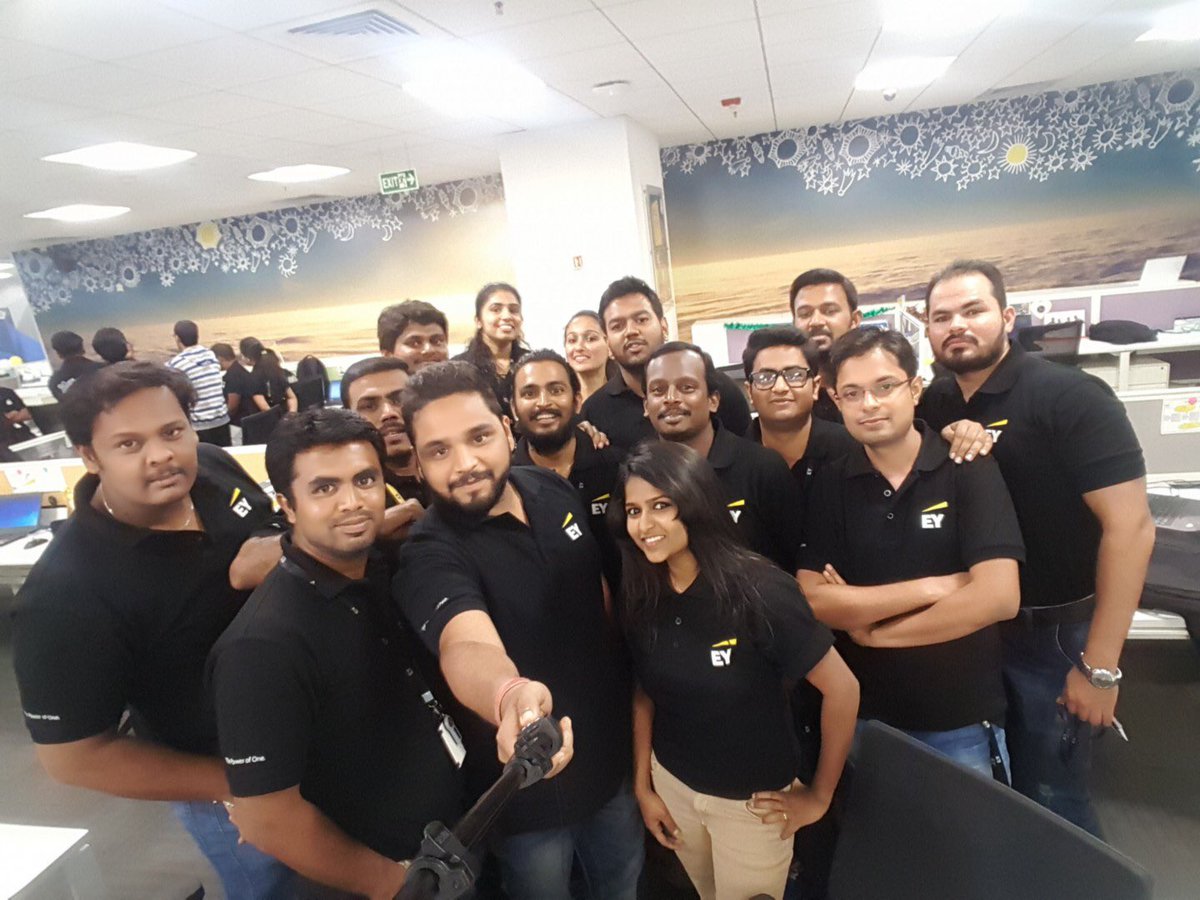 bhavrajput's tweet photo. #EY #powerofone #eyselfie #friday #office @EYnews @EY_India https://t.co/6mEQJDsWi2