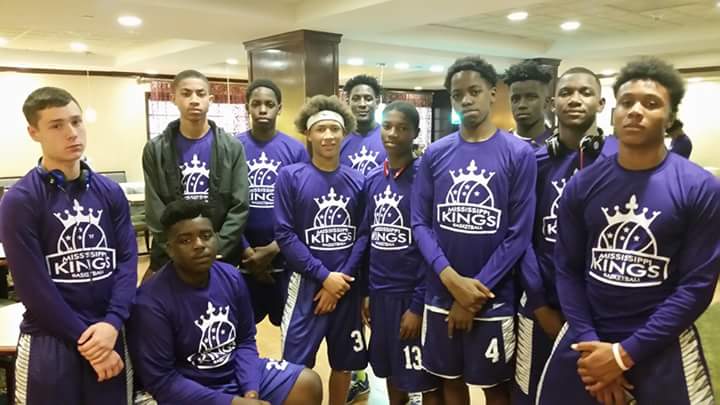 Savannahjoy22's tweet photo. So proud of my brother and the MS Kings for representing the Sip' in Virginia @BooWilliamsAAU  @MSKINGS_AAUTEAM https://t.co/EuvZwcAMtw