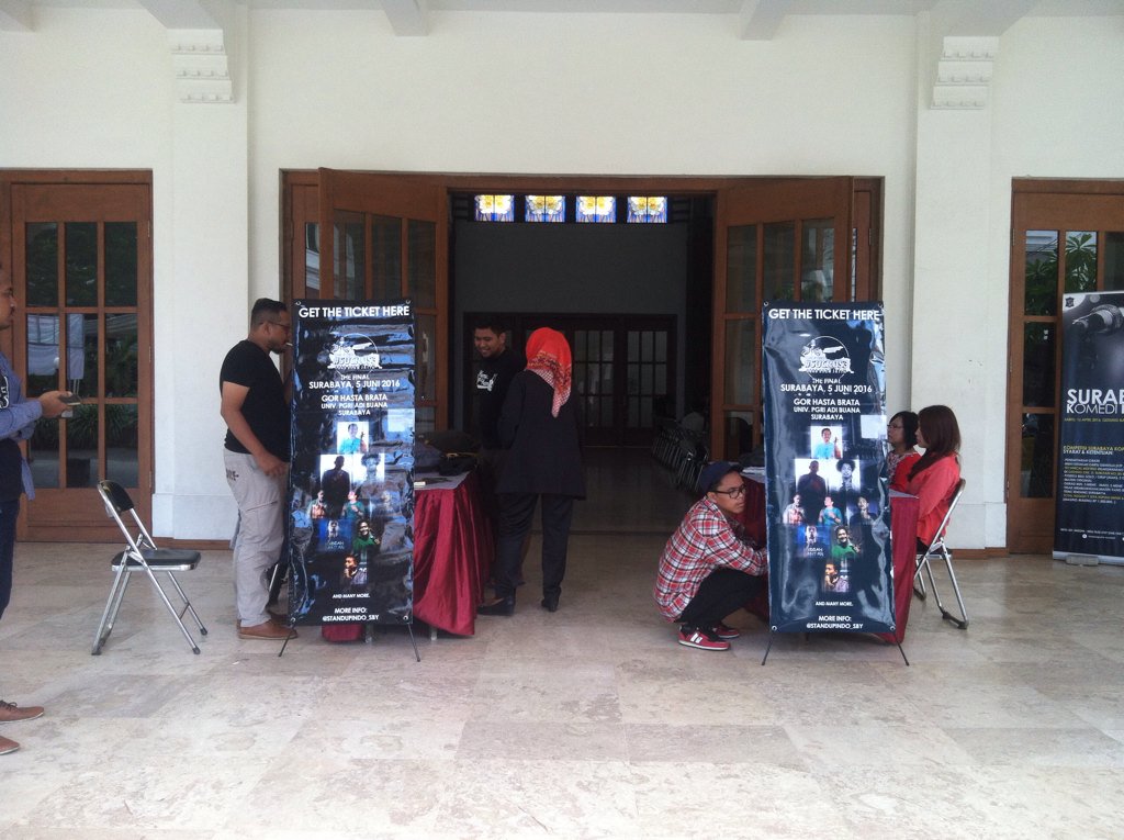 IG: standupindo_sby tweet media