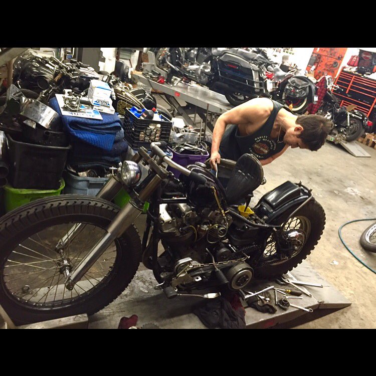 MottaCycles's tweet photo. Annnnd done. Off to have some fun now. #bikebuilder #harleydavidson #bobber #shovehead #biltwell #bornfree https://t.co/58E4XoIYAJ