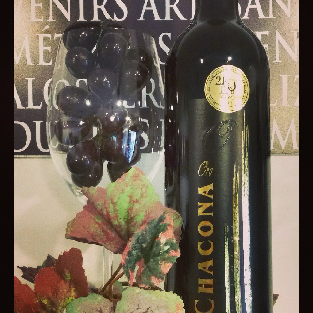 SaudadeOlivenza's tweet photo. CHACONA ORO#MERLOT#4°MEJOR VINO DE ESPAÑA#GALARDONADO POR AEVPEV#SABORES EXTREMEÑOS#SABORES DE SAUDADE https://t.co/Cvzw2wGghd