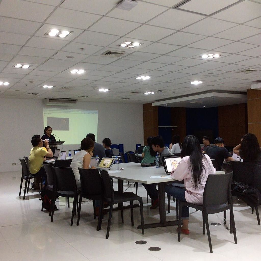 PWDO's tweet image. Erika Gatmaitan speaking about Globe Labs, we thank them for their support! #ffcworkshop #miniffc