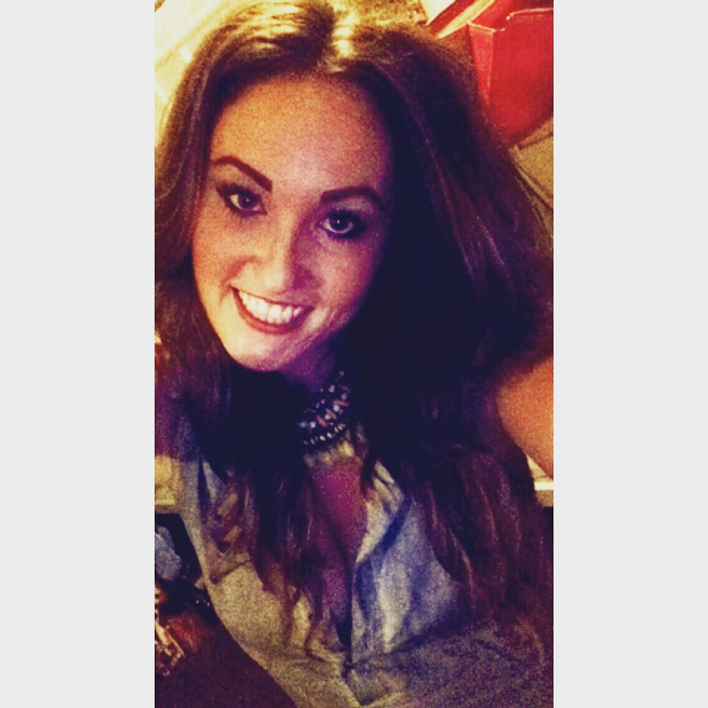 KodieBlane91's tweet photo. It's nice to get out of farm clothes & dress up for a change #BVnight #outout #drinkingdrinking 🍷 https://t.co/2DlWc6aI52