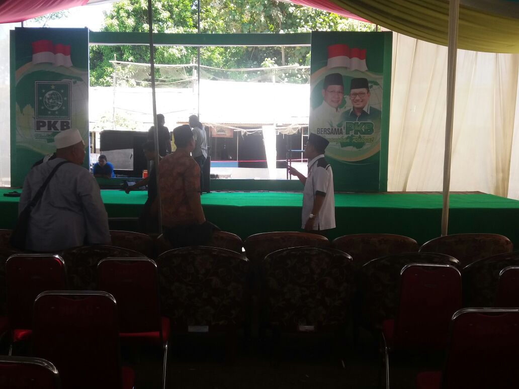 Prsiapan trakhir mnjelang plantikan DPC PKB,DPC PEREMPUAN BANGSA &amp; DKC GARDA BANGSA KAB. PROBOLINGGO
@kabarPKBjatim