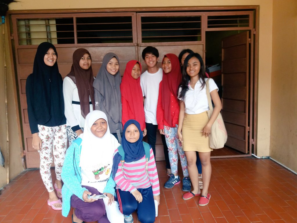 TiaraAzkalina's tweet photo. https://t.co/46ZWXIkTtm
