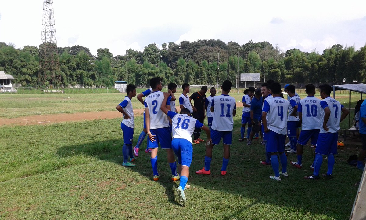 TIm PSB sedang mengadakan briefing #PSBday #PSBbogor