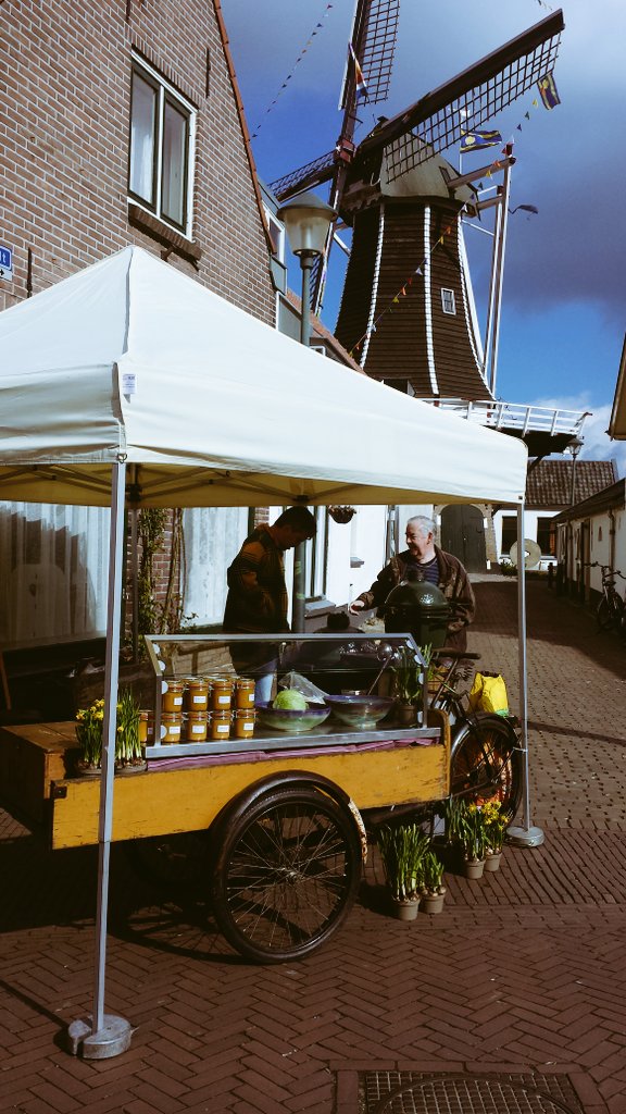 elsbethhekkert's tweet photo. Begint erop te lijken !! #primavera # @huiscafedaentje #BigGreenEgg #spicychicken #mangochutney van @JuriaanOpmeer https://t.co/GmFK3loRY6