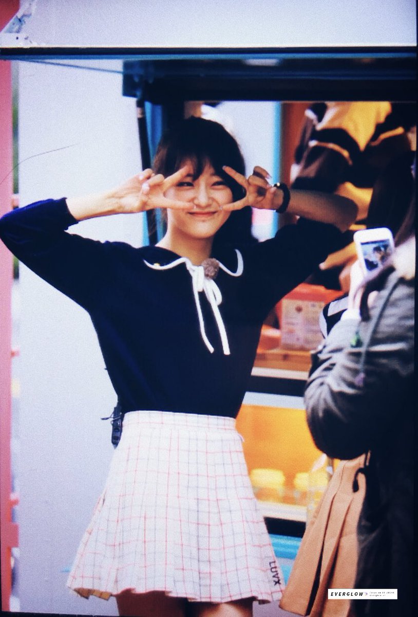 everglow_kr's tweet photo. 160416 상암 게릴라 카페 #아이오아이 #김세정
[내공828] 여자인데 세정언니를... https://t.co/GoPqFiNxvU