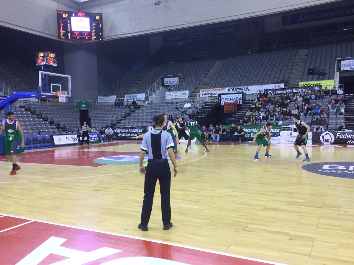 FAB_Andaluza's tweet photo. #CASEBA2016JM @unicajaCB 70 @cordobasketCD 12 final del 3º periodo https://t.co/JbBzoHTbow