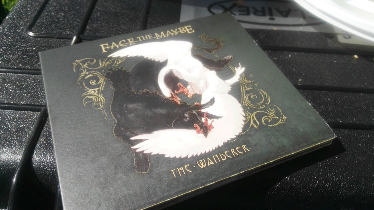 Hemos celebrado el #RecordStoreDay 🎸 con entrevista a <a href="/FaceTheMaybe/">Face The Maybe</a> que pronto veréis 😍 ¿Qué habéis hecho vosotros?