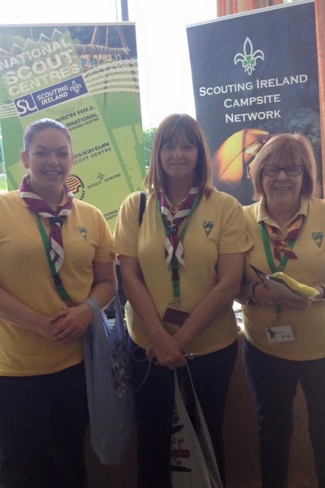 sicampnetwork's tweet image. Some happy conference participants and future campers at the campsites @CGIGirlGuides