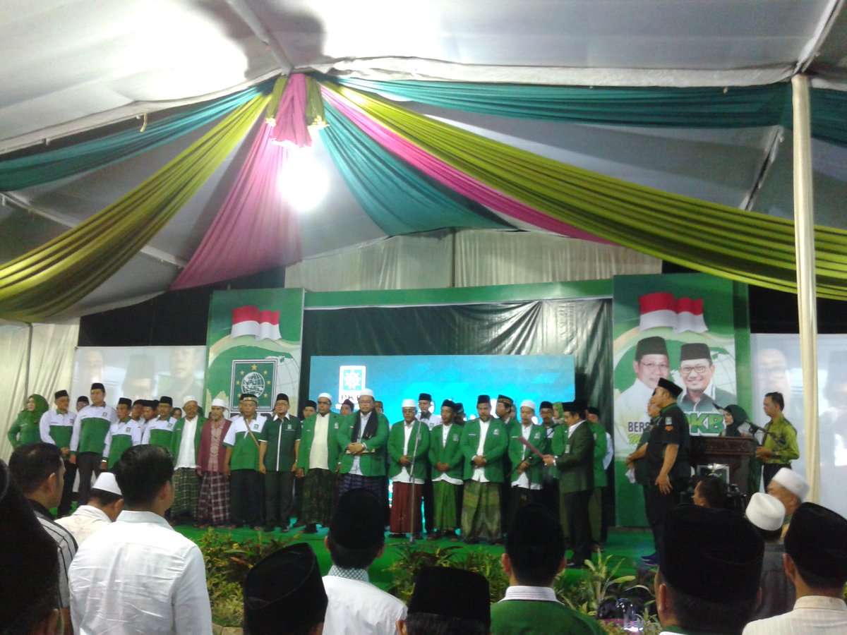 Pelantikan dpc pkb kab. probolinggo oleh Ketua Umum DPP PKB <a href="/cak_imin/">Muhaimin Iskandar</a> 
@BeritaPKB @kabarPKBjatim