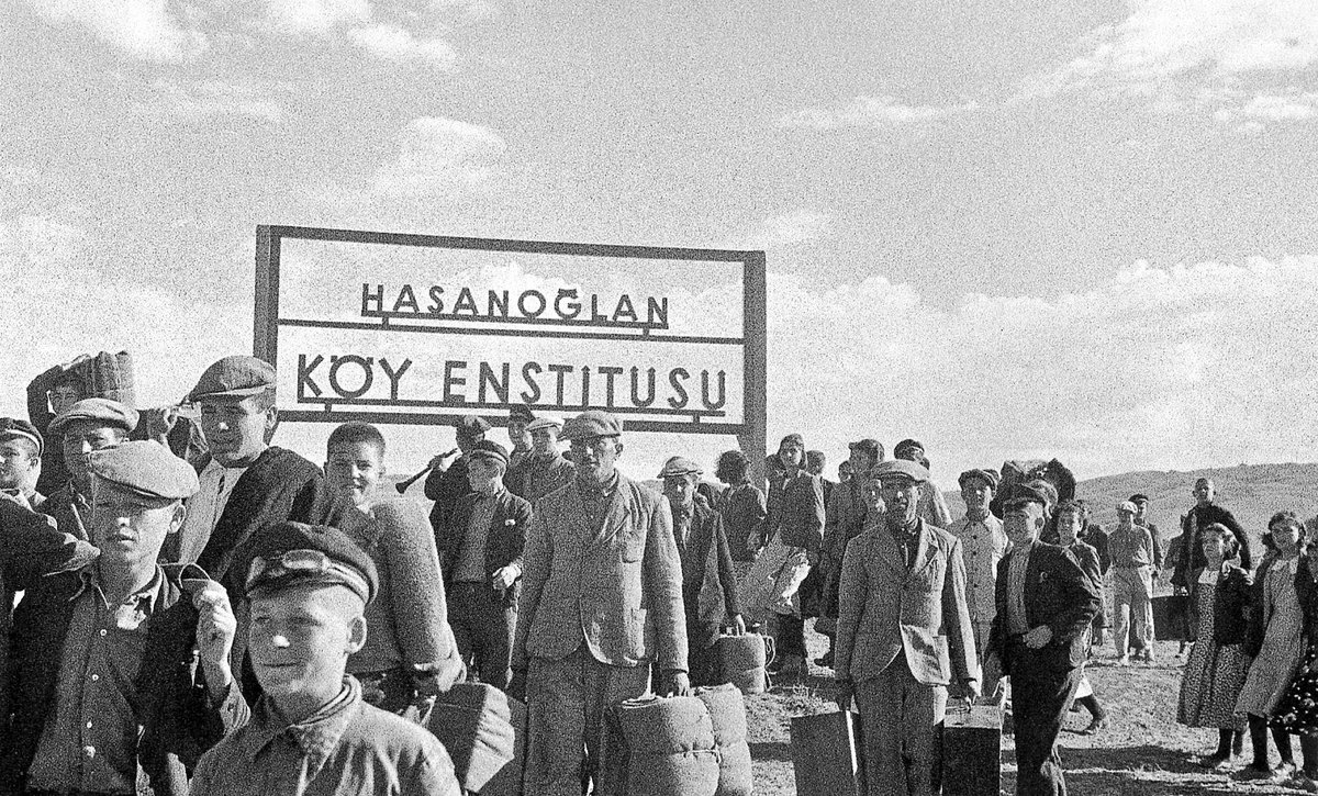 AylinNazliaka's tweet photo. Anadolu aydınlanmasının en büyük eserlerinden biri olan Köy Enstitülerinin kuruluşunun 76. yılı kutlu olsun. https://t.co/71ztZNL8fL