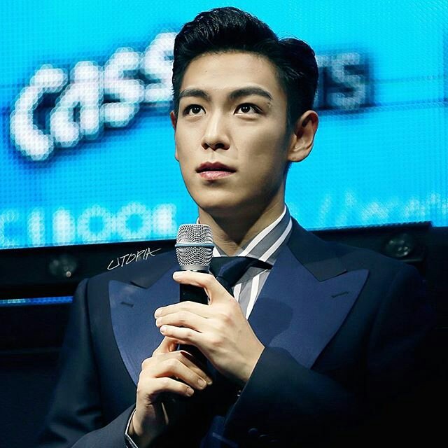 FROMTHETTTOP's tweet photo. 151218 [HQ] #TOP at CASS YEAR-END PARTY 💙
cr: UT.O.PIA (recent IG updates)
✅do not modify✅
#탑 #최승현 #CASSBEATS https://t.co/vICEzcygyv