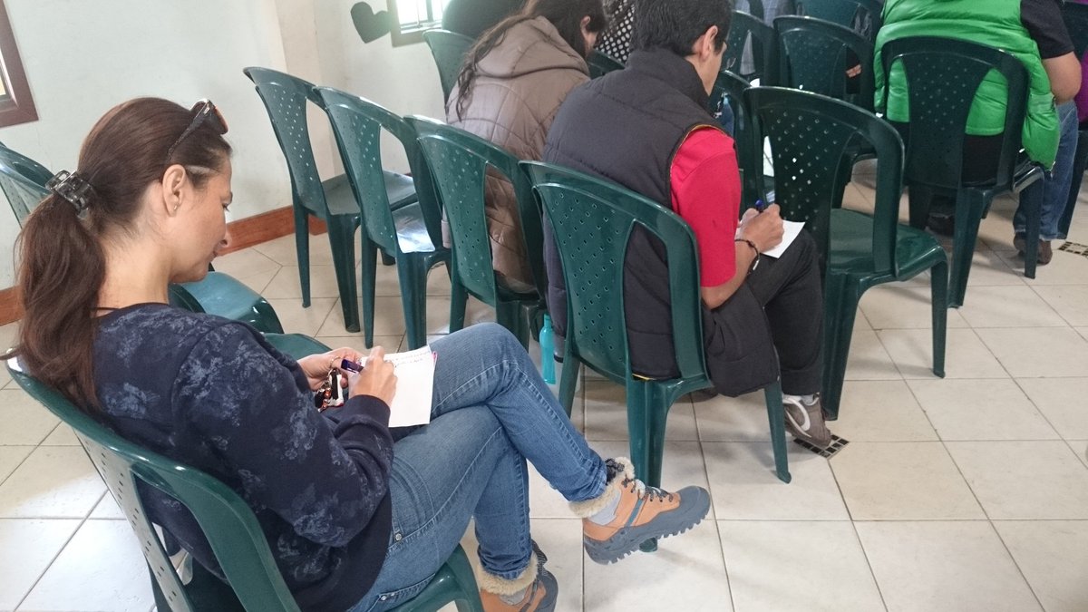 MKolbe25's tweet photo. Nuestros padres kolbistas participan activamente hoy en la segunda fase del #diaE en el #cbmkolbe https://t.co/GllRTtwDfY