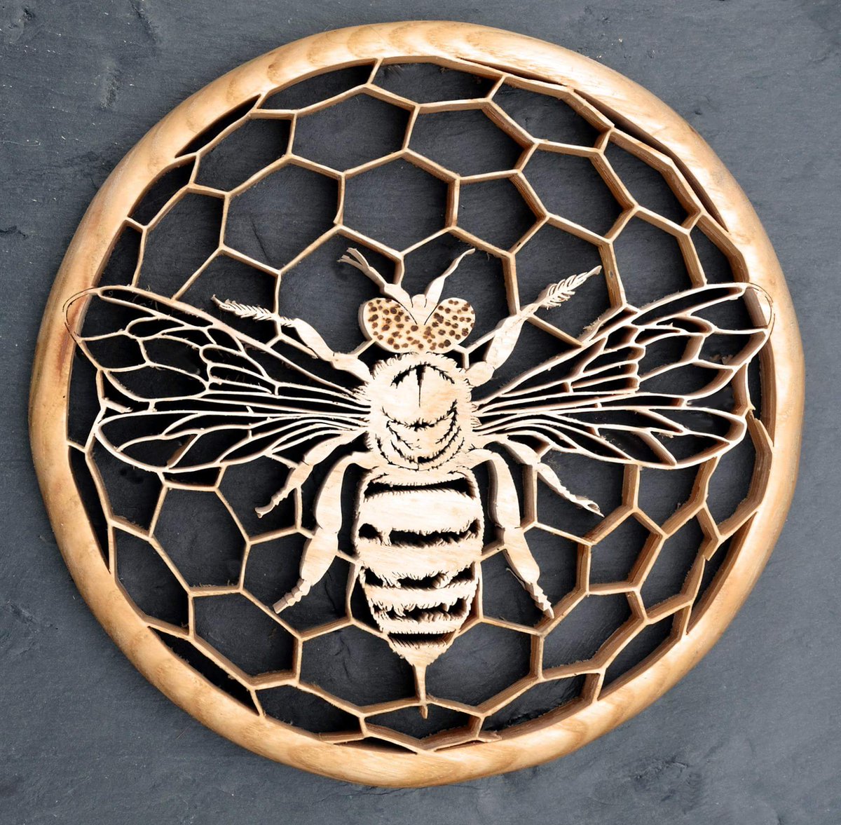 FionaKingdon's tweet photo. https://t.co/l6zZlFKFZT link to  a time lapse of this being made #woodart #scrollsawart #bee#ash#honey#FionaKingdon https://t.co/auCwwHU14J