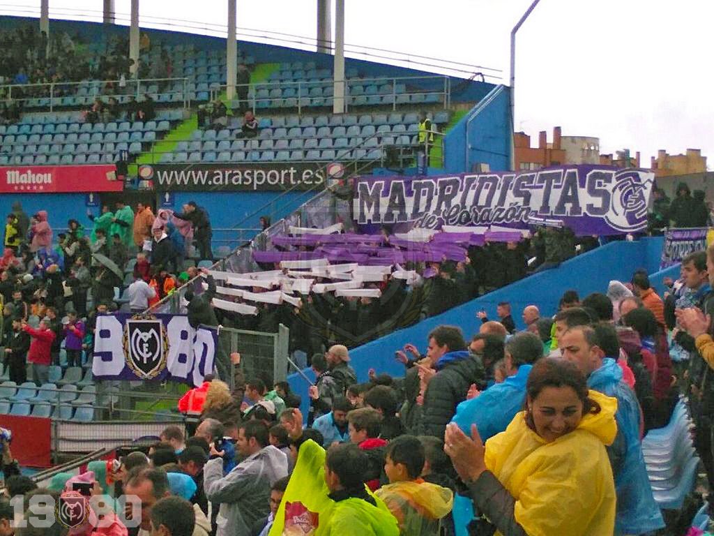 FondoSur_1980's tweet photo. Pese a los impedimentos y los elementos, presentes en Getafe. #QueVuelvaFondoSur #MadridistasDeCorazón https://t.co/L4CAvNFfFB