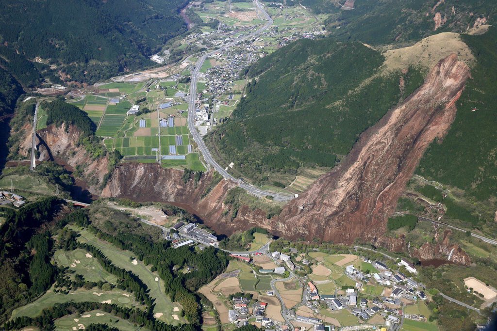 URGENTE:Atencion Fuerte Terremoto En JAPON y ECUADOR. Postar Info Aqui. - Página 3 CgK7WTiUkAAjdzR