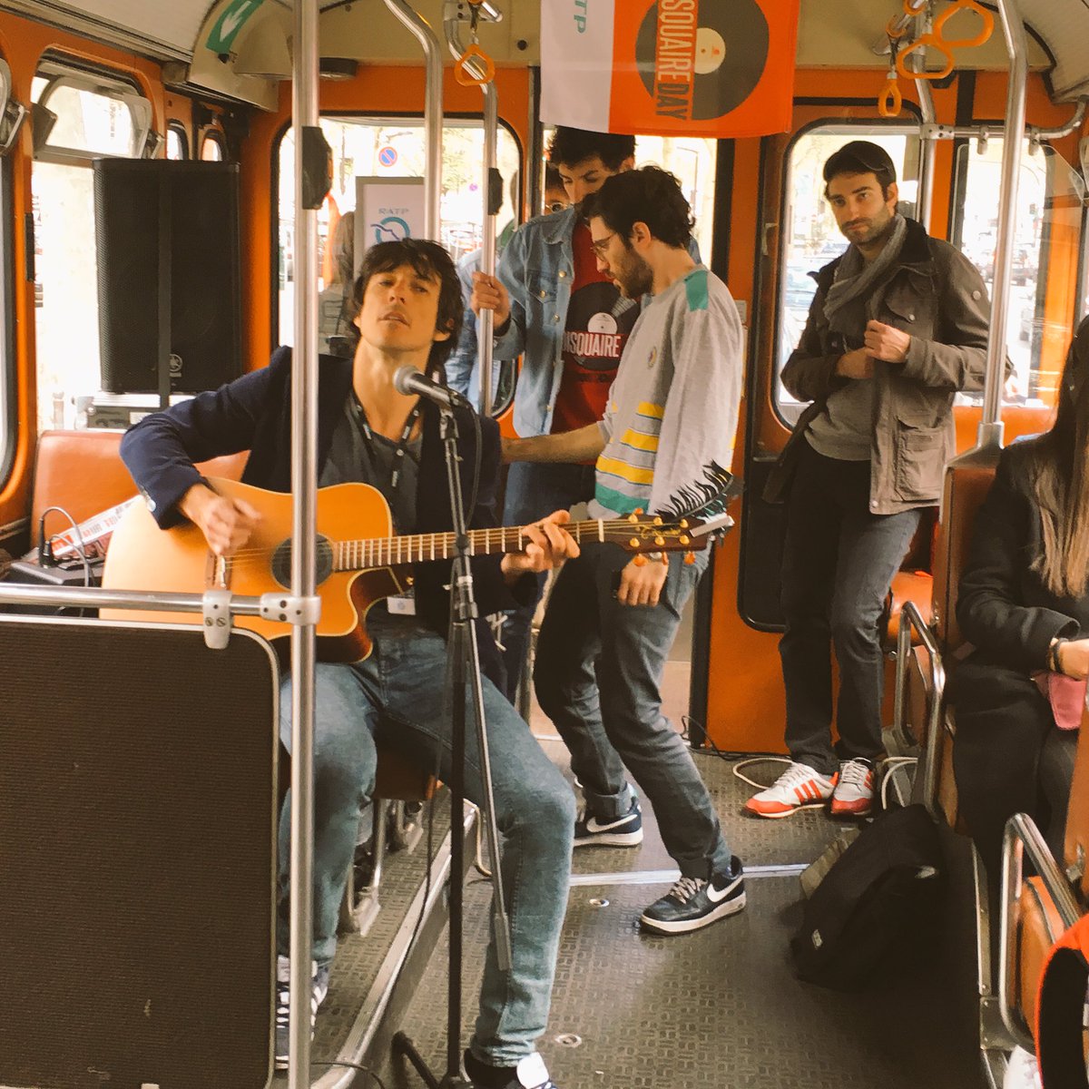 pierreaudiger (@pierreaudiger) on Twitter photo Live à bord de la navette vintage #RATP du #DisquaireDay entre <a href="/philharmonie/">Philharmonie de Paris</a> et <a href="/LeTrianonParis/">Le Trianon</a> avec Alex Balduzzi Live à bord de la navette vintage #RATP du #DisquaireDay entre <a href="/philharmonie/">Philharmonie de Paris</a> et <a href="/LeTrianonParis/">Le Trianon</a> avec Alex Balduzzi