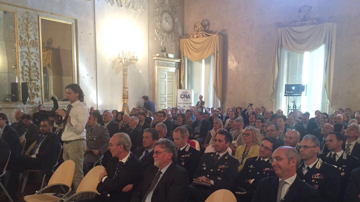 maumartina's tweet photo. A Parma con @CNA_it per ribadire la forza delle piccole-medie imprese #agroalimentari italiane https://t.co/g3sI18fzyX