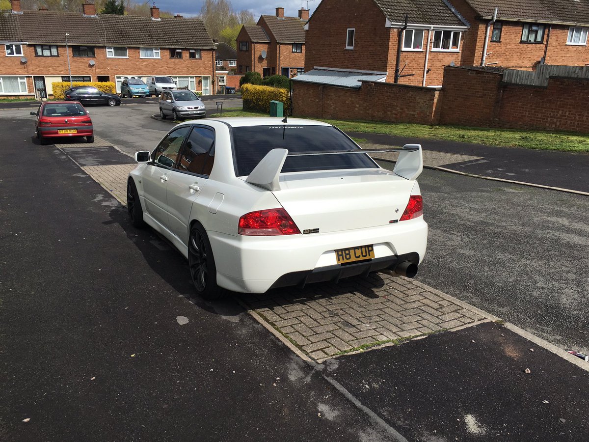 Pain_Train_No12's tweet photo. Galla's newly wrapped evo 8 in Perl White! #evo8 #wrap #mlr #perlwhite #h8cup #alcon #weds #bcsports #EVOLUTION #hks https://t.co/lyGi2igQGR
