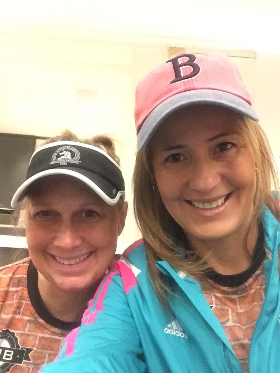 HoppyRunnercom's tweet photo. Boston 5K. Lets do it!!!#BostonStrong #BostonMarathon #running #runningtogethoppy #boston5k https://t.co/2sKPCX1blo