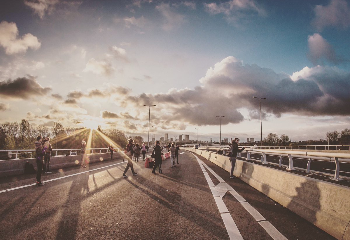 Flaneren op de fly-over! #kleinpolderpleinpark #a13 #nos