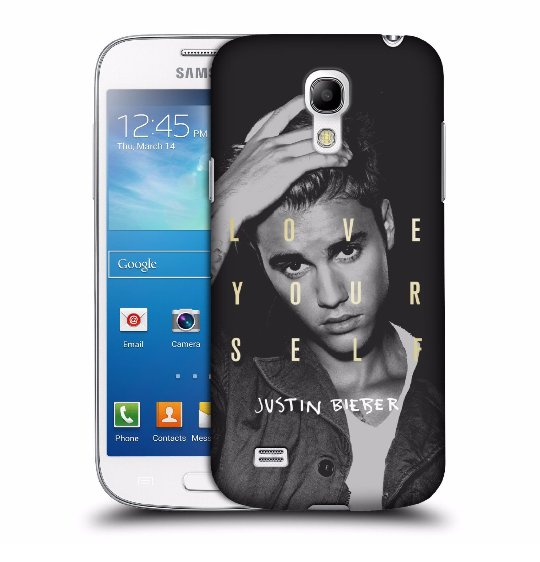 itsbieberomb's tweet photo. Ah help me!! I can't decide which one I should take !? https://t.co/Zx9tP8DMia