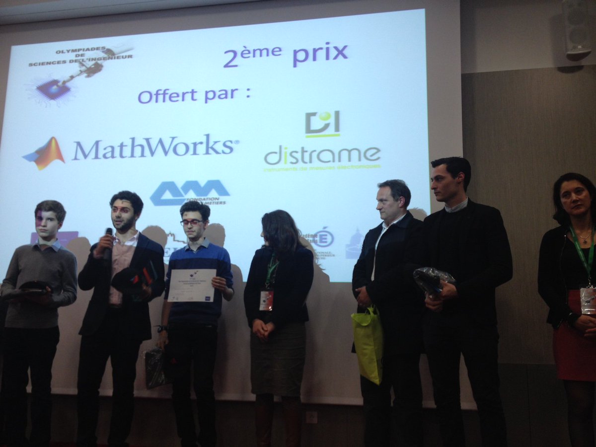 upstifr's tweet photo. #OlympiadesSI dans @Academie_Paris 2ème prix remis par @MathWorks @Distrame et @AmFondation https://t.co/NgOLgWFiQy
